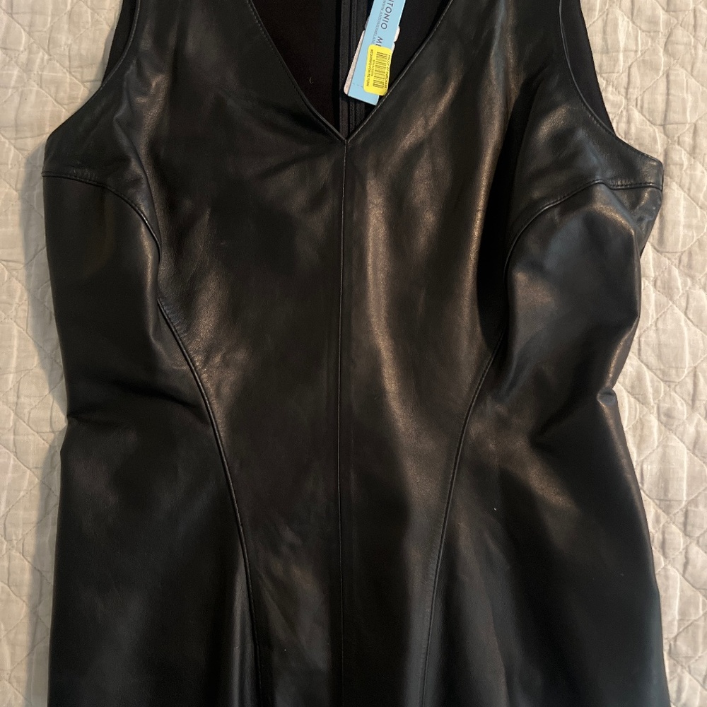 Women’s genuine leather sleeveless top